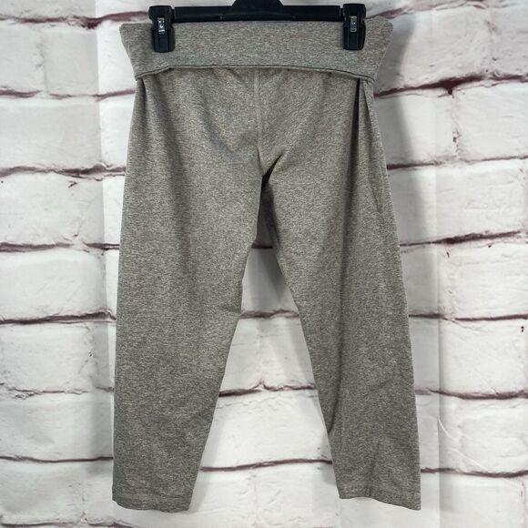 Zobha Capri Leggings Yoga Pants Gray Size L Stretch Sporty Comfy Exercise - Picture 2 of 10